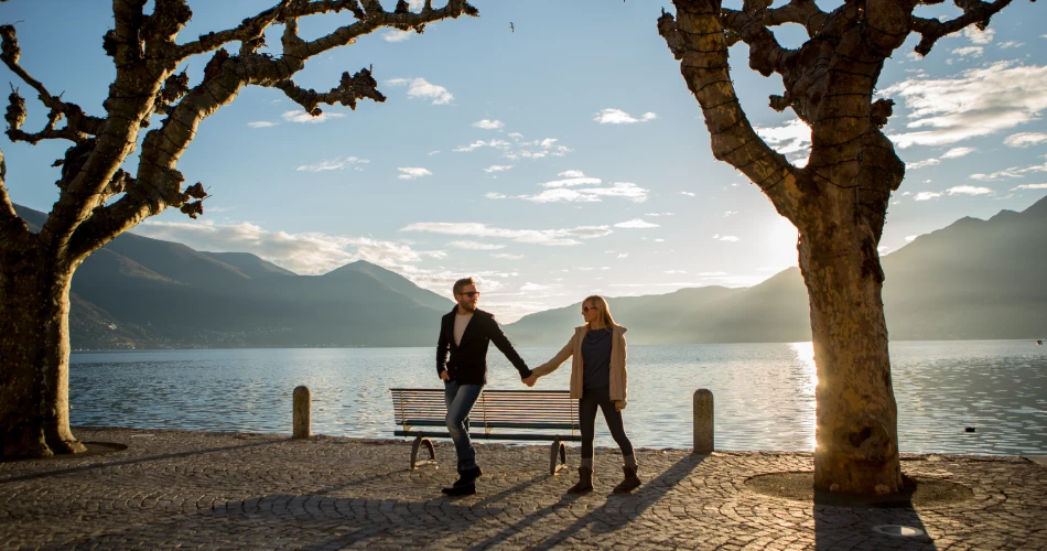 Best Romantic Getaways in Lee Vining: Scenic Drives, Sunset Spots & Cozy Stays