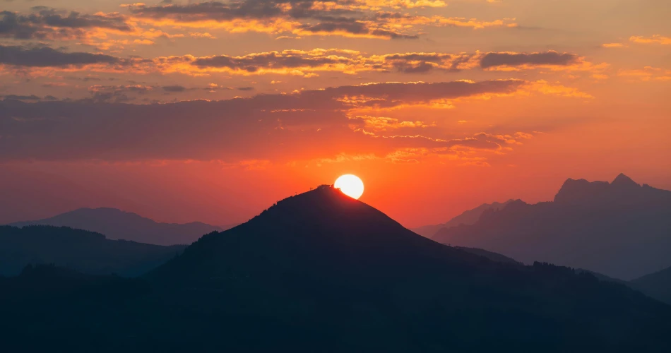 Lee Vining After Dark: Top Night Activities Near Mono Lake