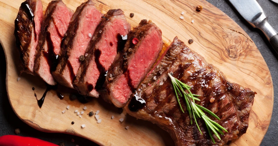Top Dining Experiences in Lee Vining for Travelers & Food Lovers